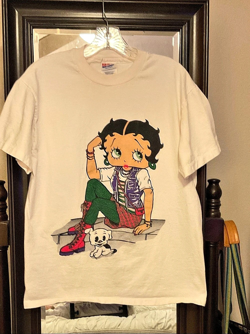 Betty Boop Vintage Graphic Short Sleeve Tee in Cream